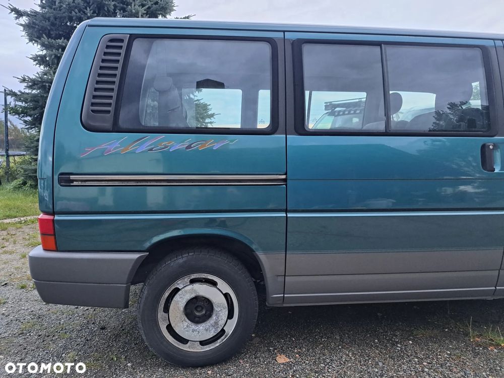 Volkswagen Multivan - 11