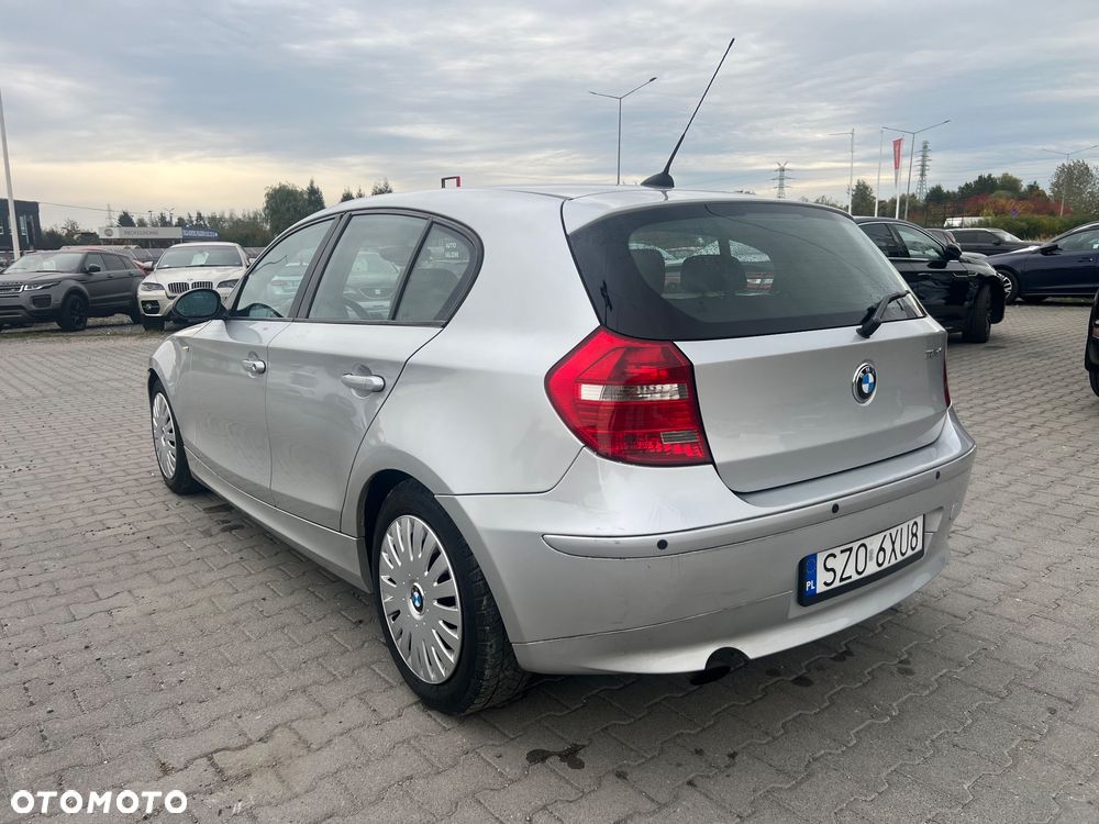 BMW Seria 1 118d DPF - 5