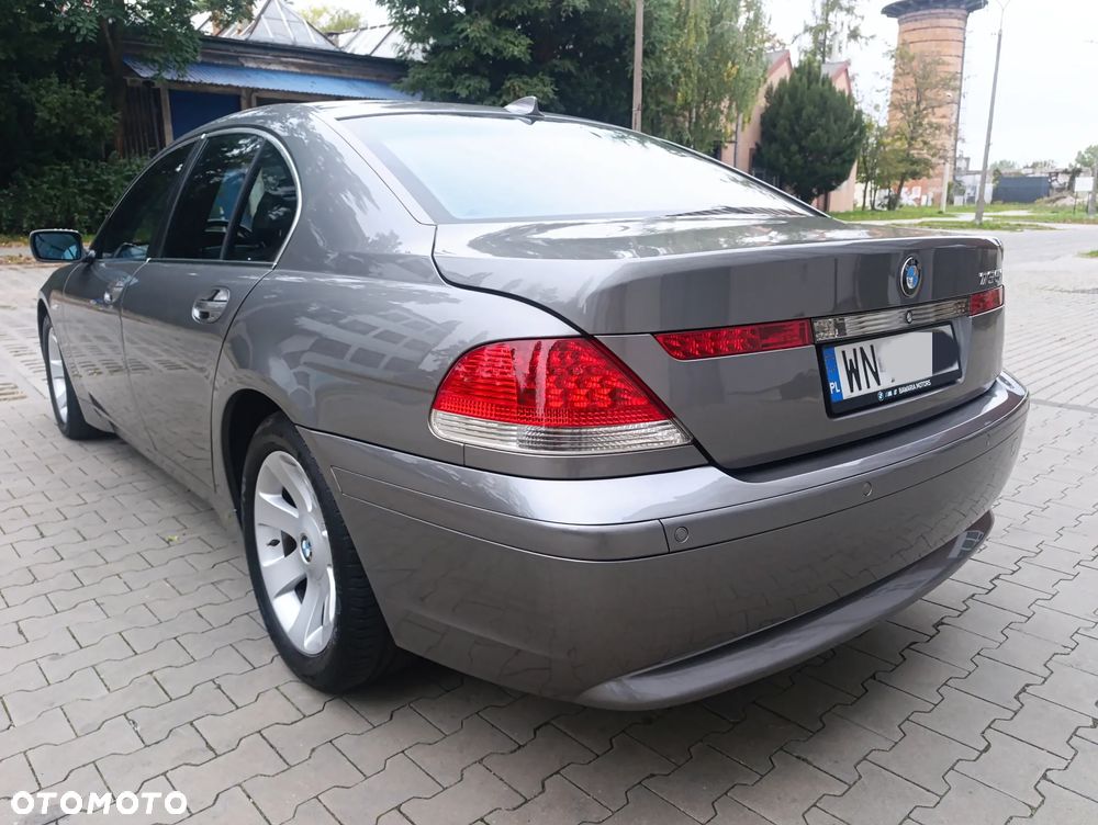BMW Seria 7 735i - 3