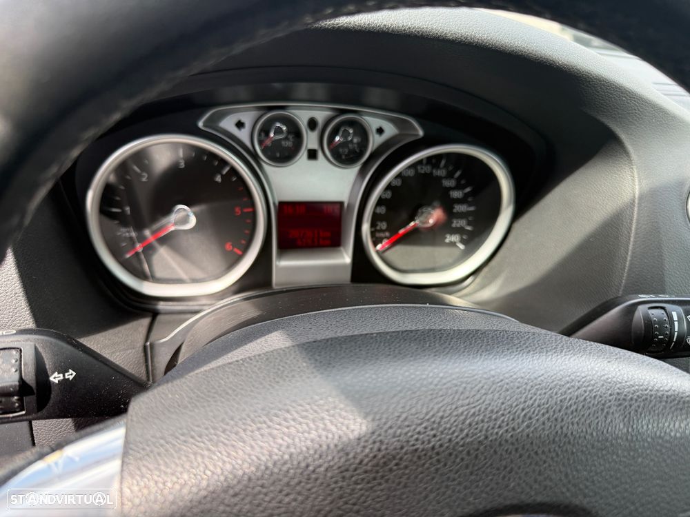 Ford Focus 1.6 TDCi Titanium - 11