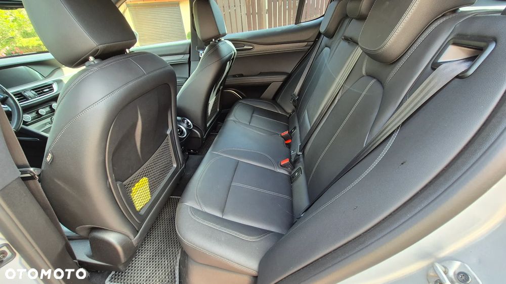 Alfa Romeo Stelvio 2.0 Turbo TI Q4 - 14