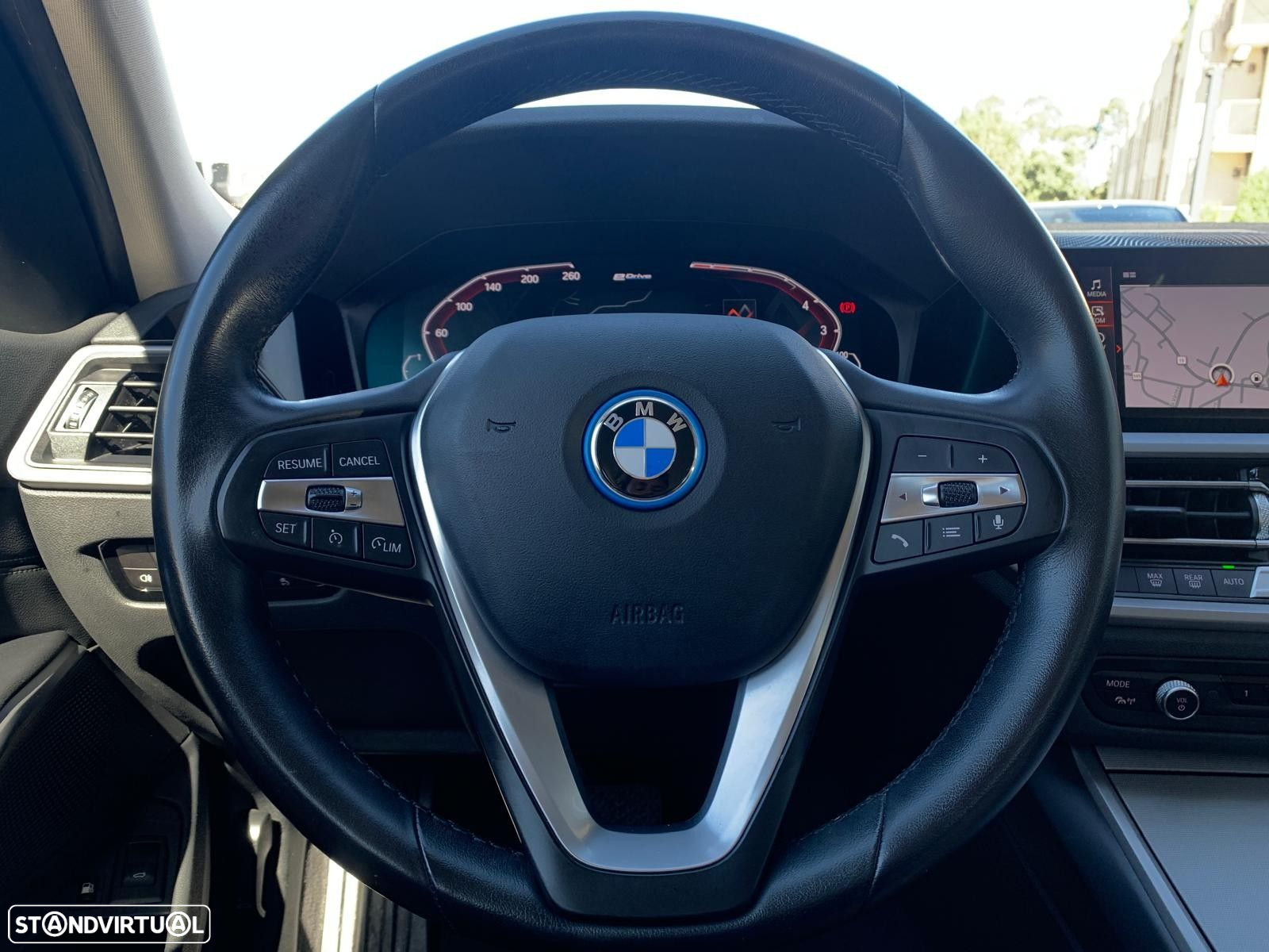 BMW 330 - 21