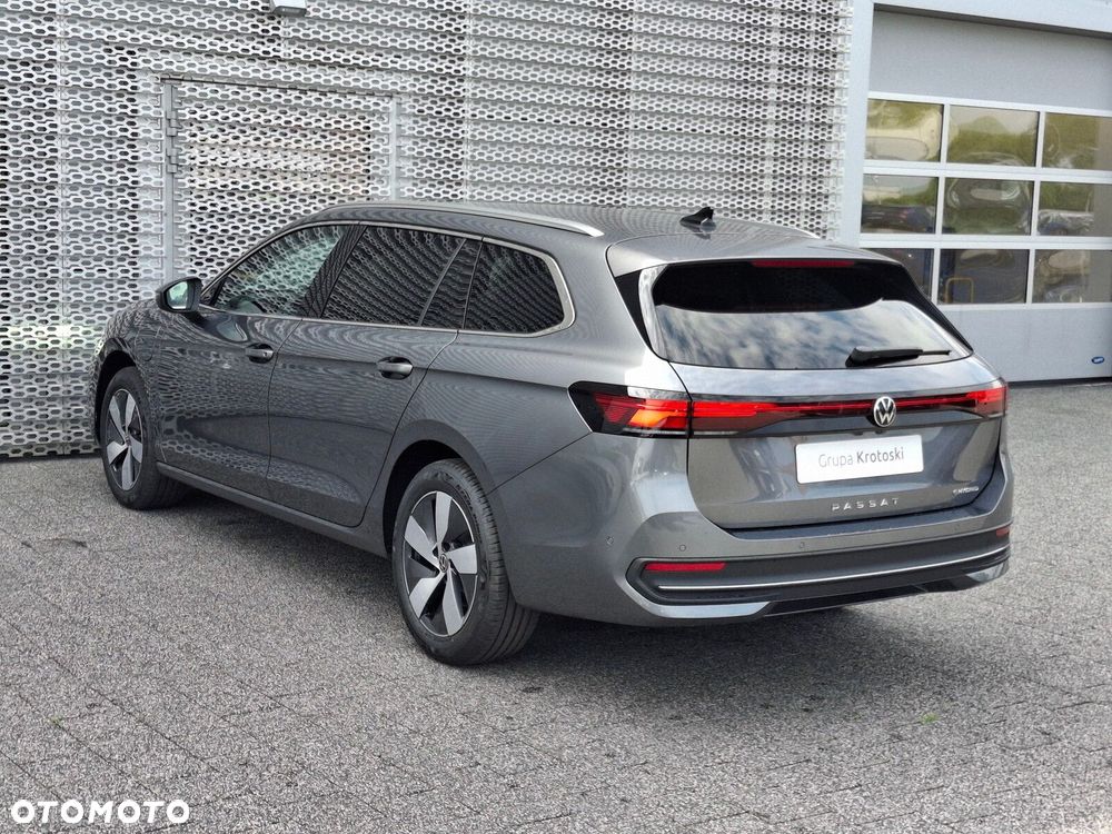Volkswagen Passat - 9