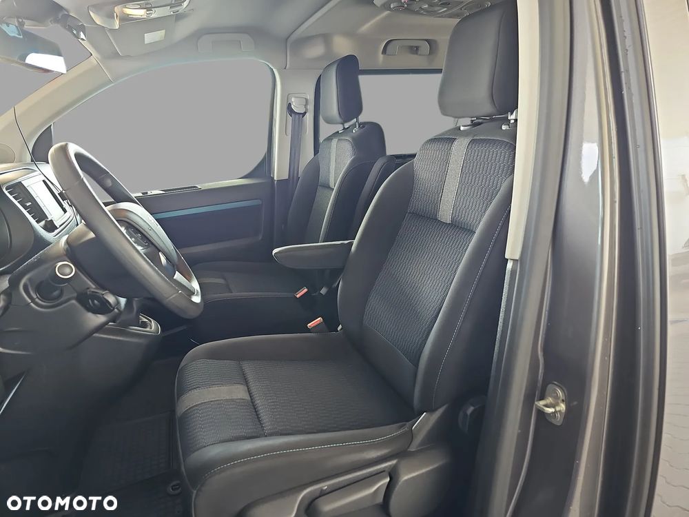 Peugeot Traveller - 12