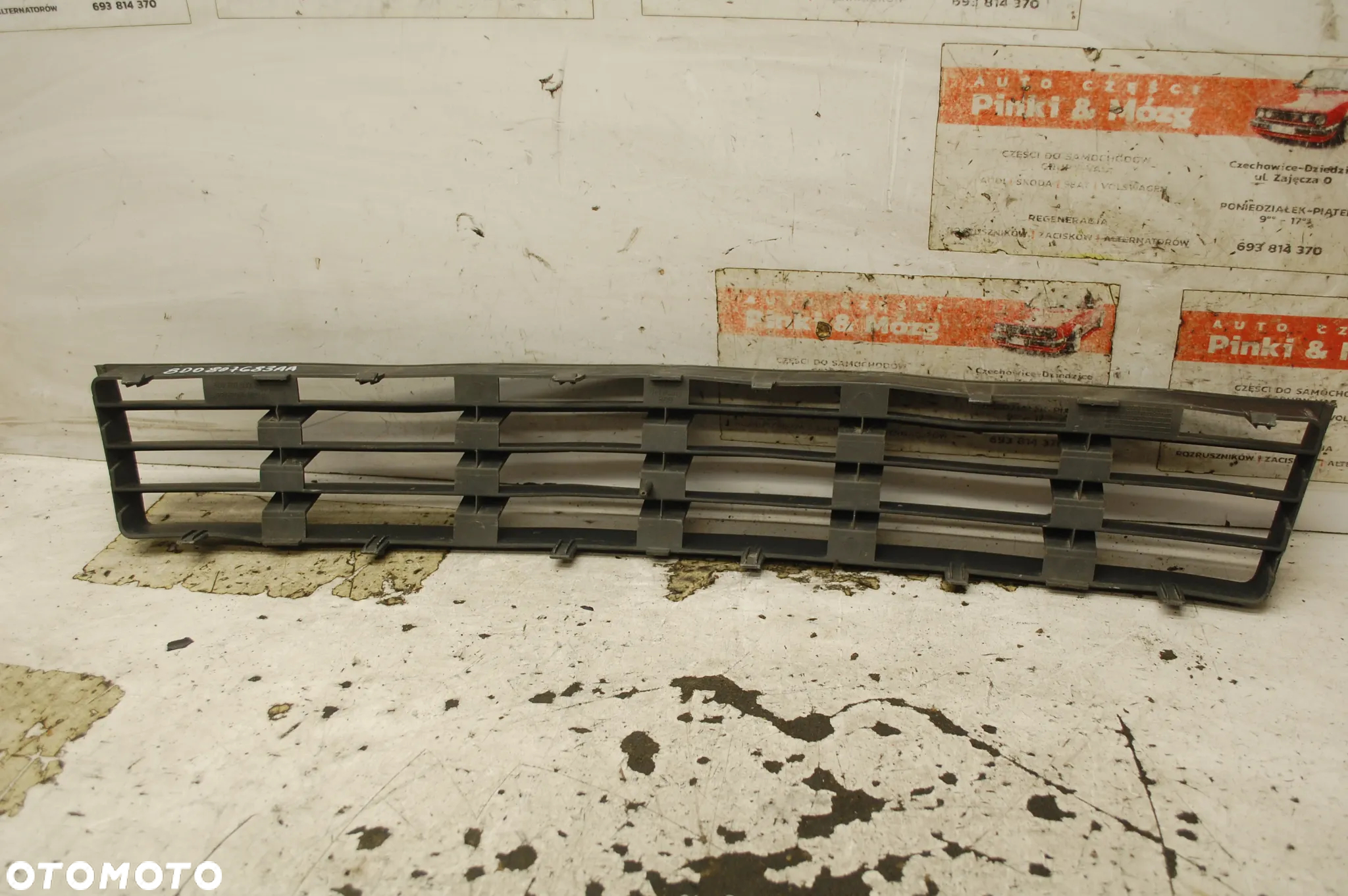 KRATKA ZDERZAKA ŚRODKOWA AUDI A4 B5 LIFT 8D0807683AA - 2