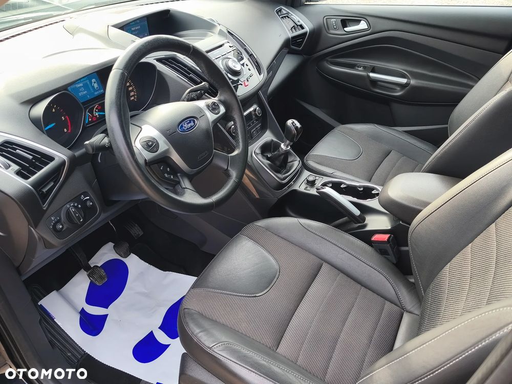 Ford Kuga 2.0 TDCi 4WD Titanium - 15