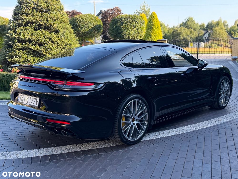 Porsche Panamera Turbo S - 9