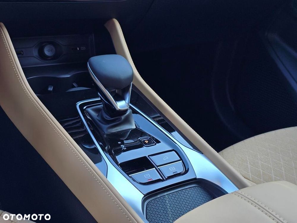 MG HS 1.5 T-GDI Excite DCT - 21