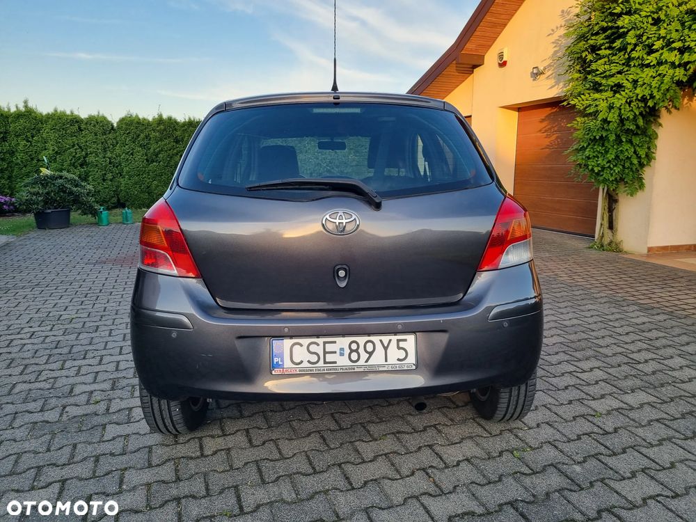 Toyota Yaris - 7