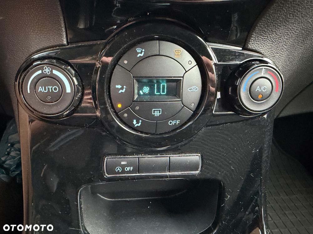 Ford Fiesta 1.0 EcoBoost Titanium ASS - 9