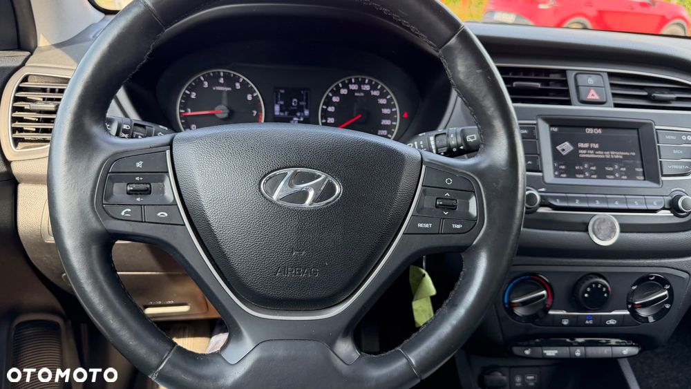 Hyundai i20 blue 1.2 YES - 21
