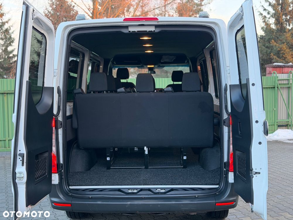 Mercedes-Benz Sprinter Tourer Standard HA CREW - 26