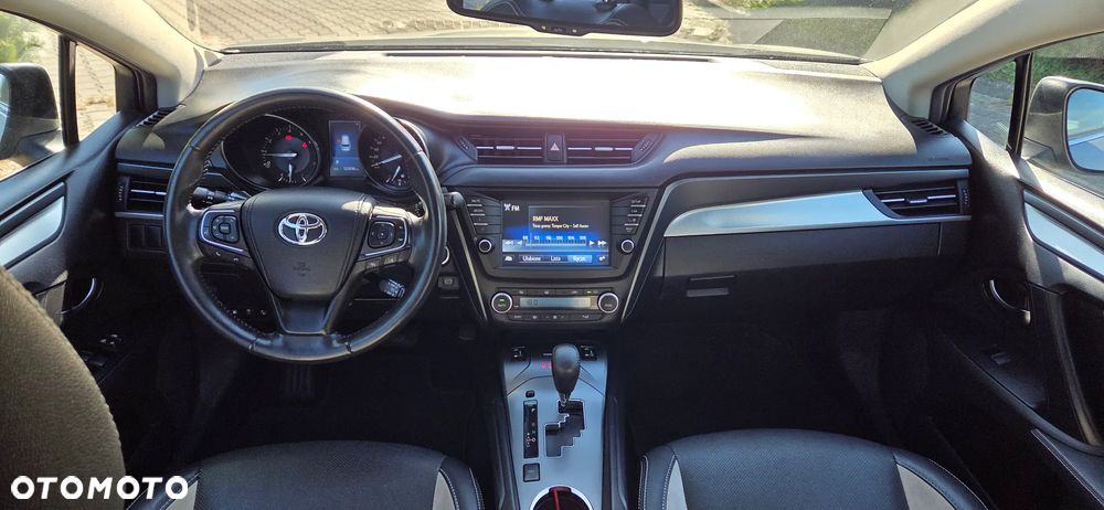Toyota Avensis 1.8 Premium MS - 15