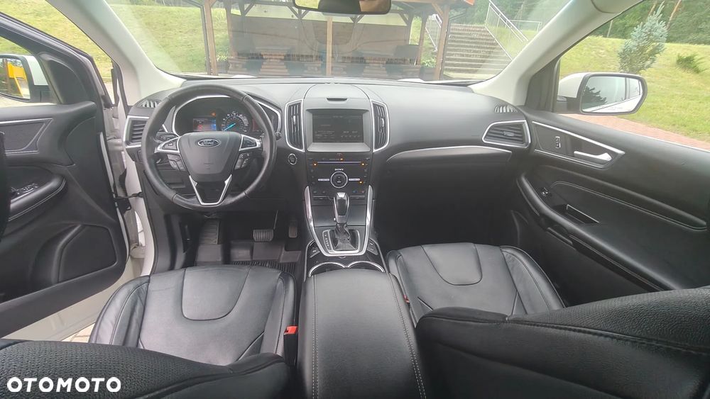 Ford Edge - 9
