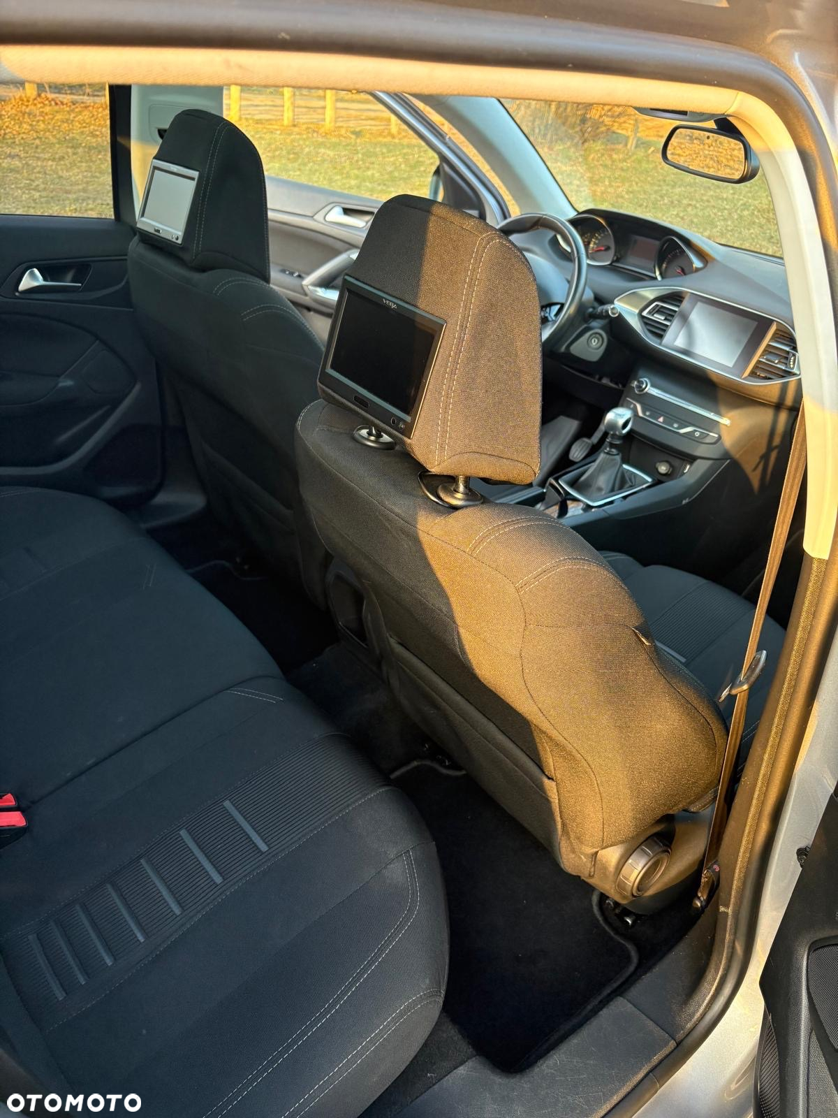 Peugeot 308 SW 1.6 BlueHDi Active S&S - 9