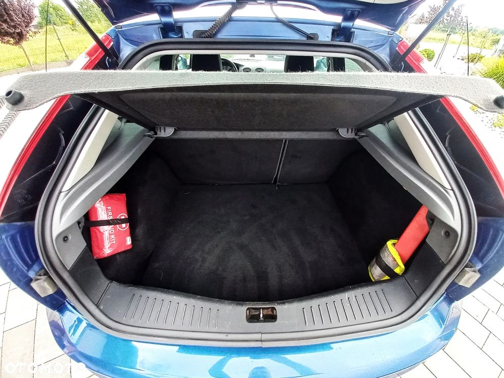Ford Focus 1.6 16V Ambiente - 17