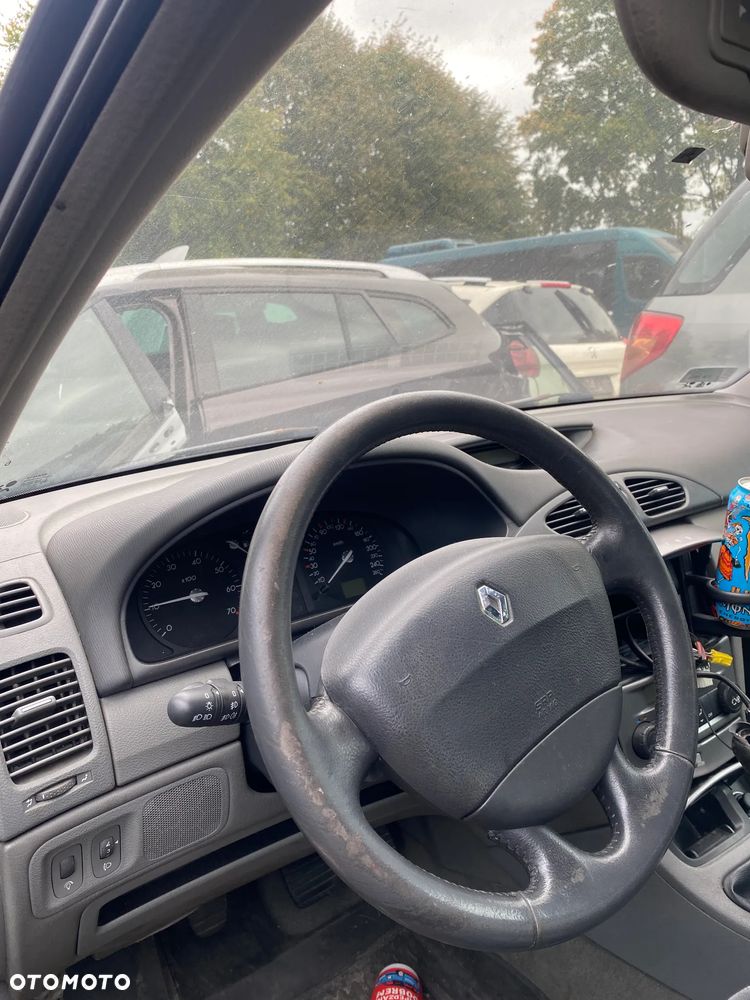 Renault Laguna II NA CZĘŚCI - 3