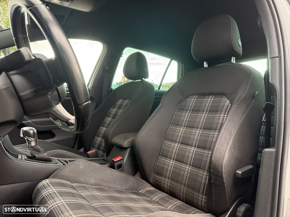 VW Golf 2.0 TDi GTD DSG - 14