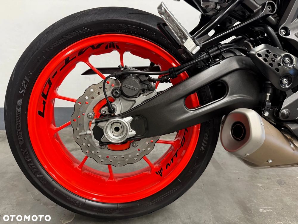 Yamaha MT - 16