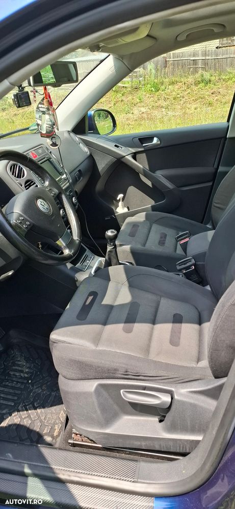 Volkswagen Tiguan 2.0 TDI DPF 4Motion Track&Field - 5