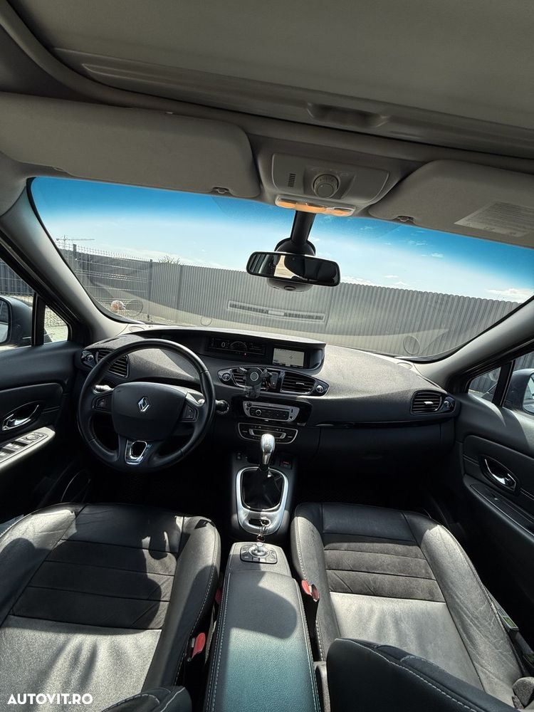 Renault Grand Scenic - 9