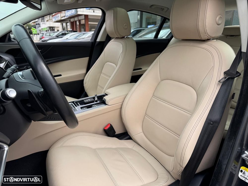 Jaguar XE 2.0 D R-Sport Aut. - 9