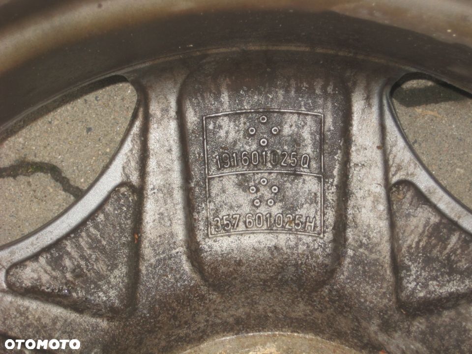 VW PASSAT B3 B4 VR6 FELGA 6x15 ET35 357601025H - 4