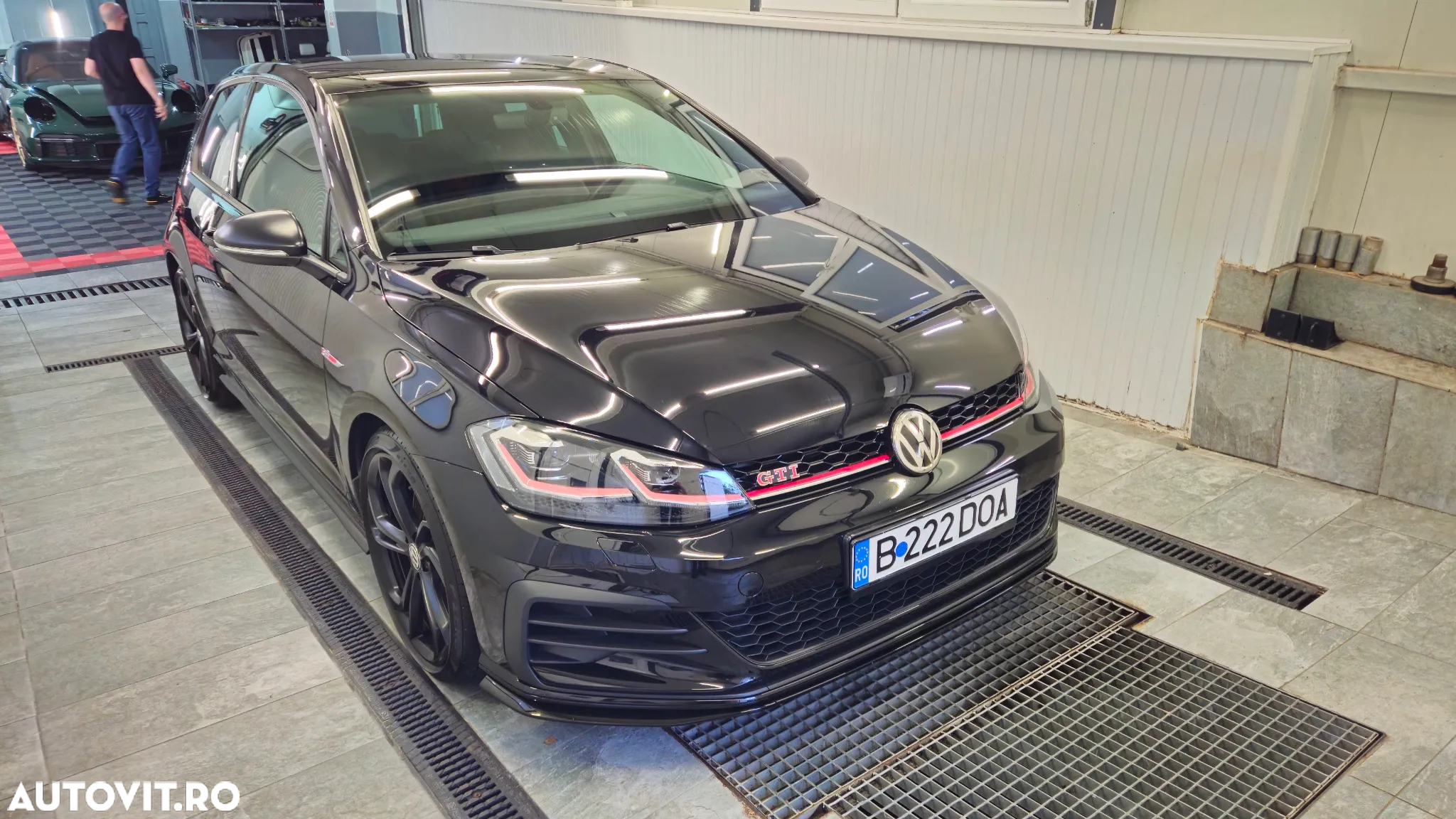 Volkswagen Golf GTI TCR 2.0 TSI OPF DSG - 7