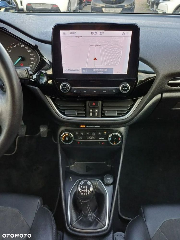 Ford Fiesta 1.0 EcoBoost S&S TITANIUM - 24