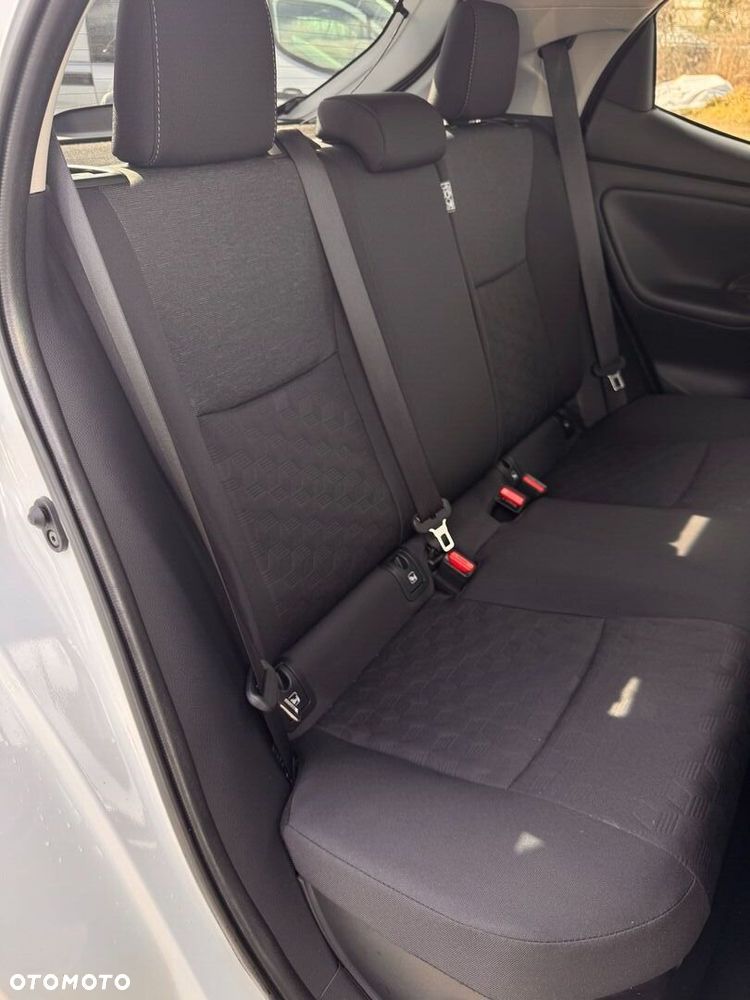 Toyota Yaris Hybrid 1.5 Style - 11