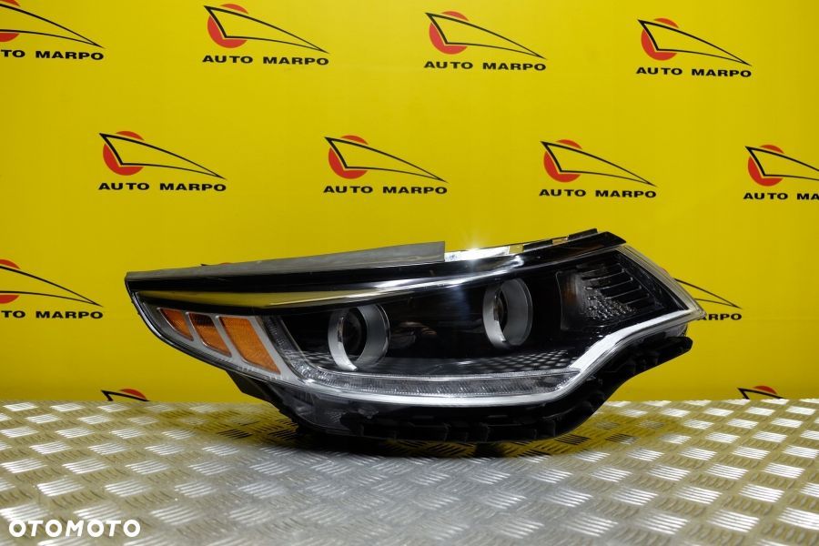 KIA OPTIMA 2015- REFLEKTOR LAMPA ZWYKŁA SOCZEWKOWA Z LED R USA - 2