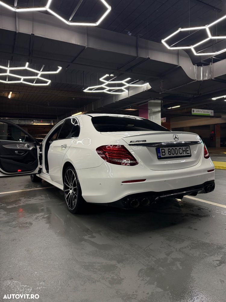 Mercedes-Benz E 53 AMG 4Matic AMG Speedshift 9G-MCT - 2