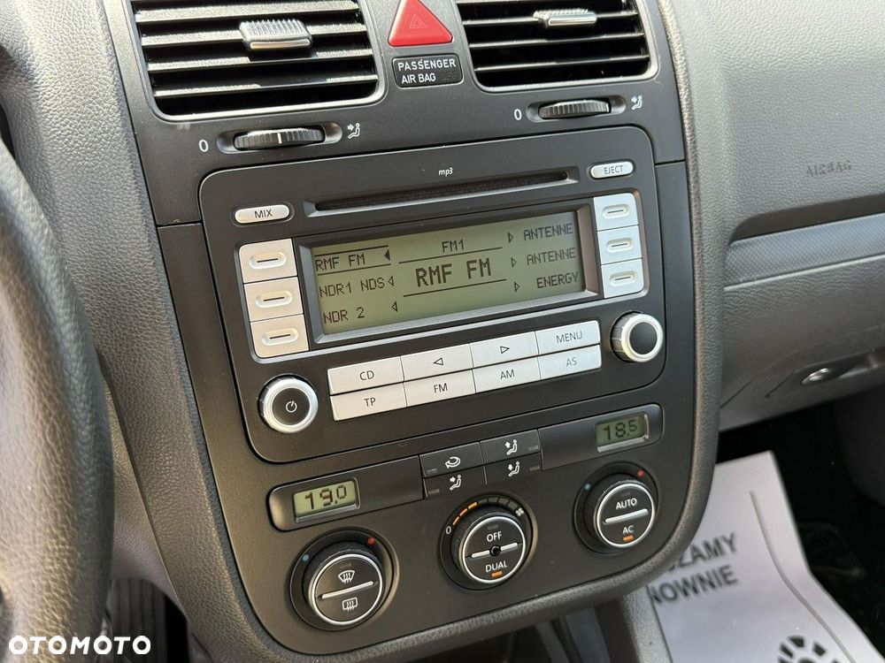 Volkswagen Golf - 6