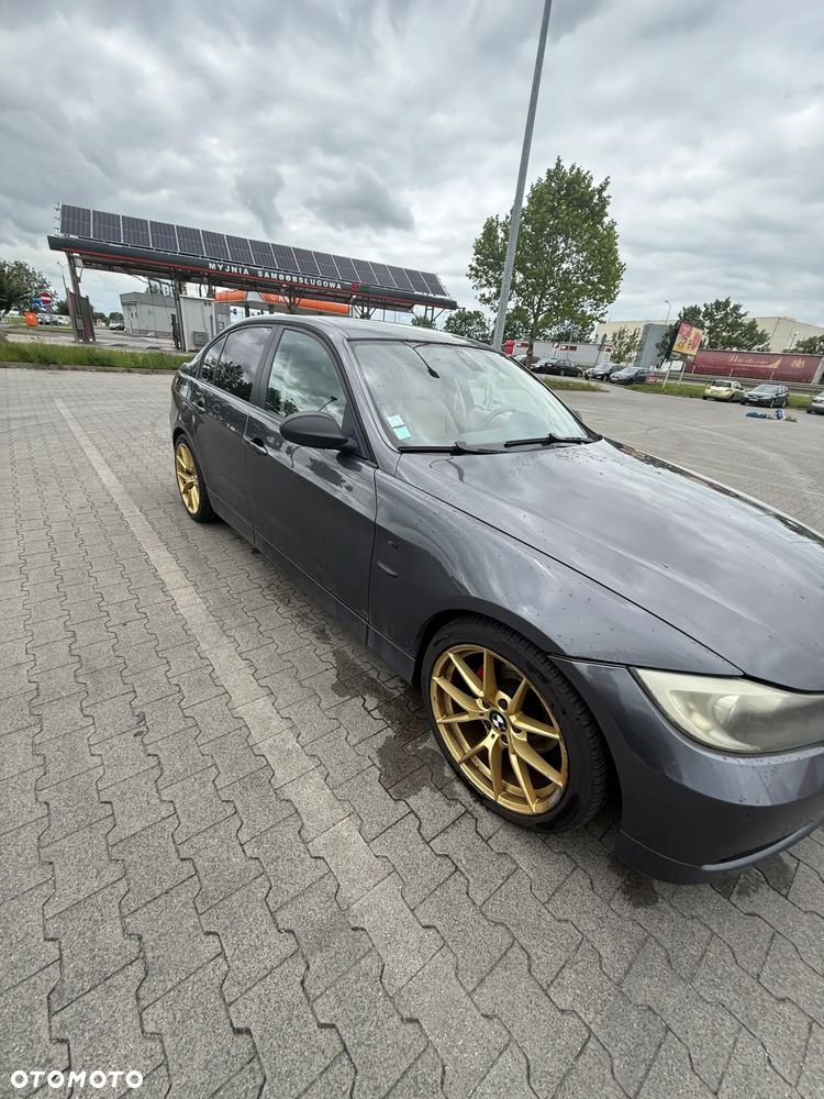 BMW Seria 3 320i - 9
