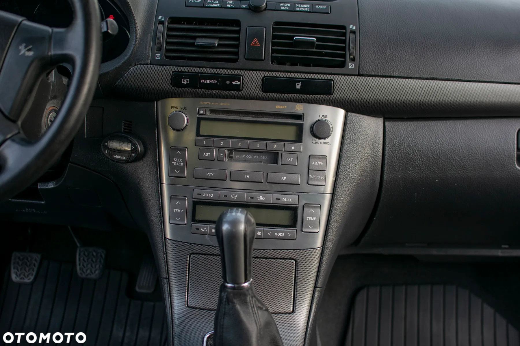 Toyota Avensis - 37