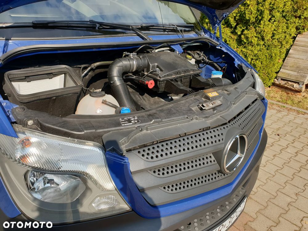 Mercedes-Benz Sprinter - 14