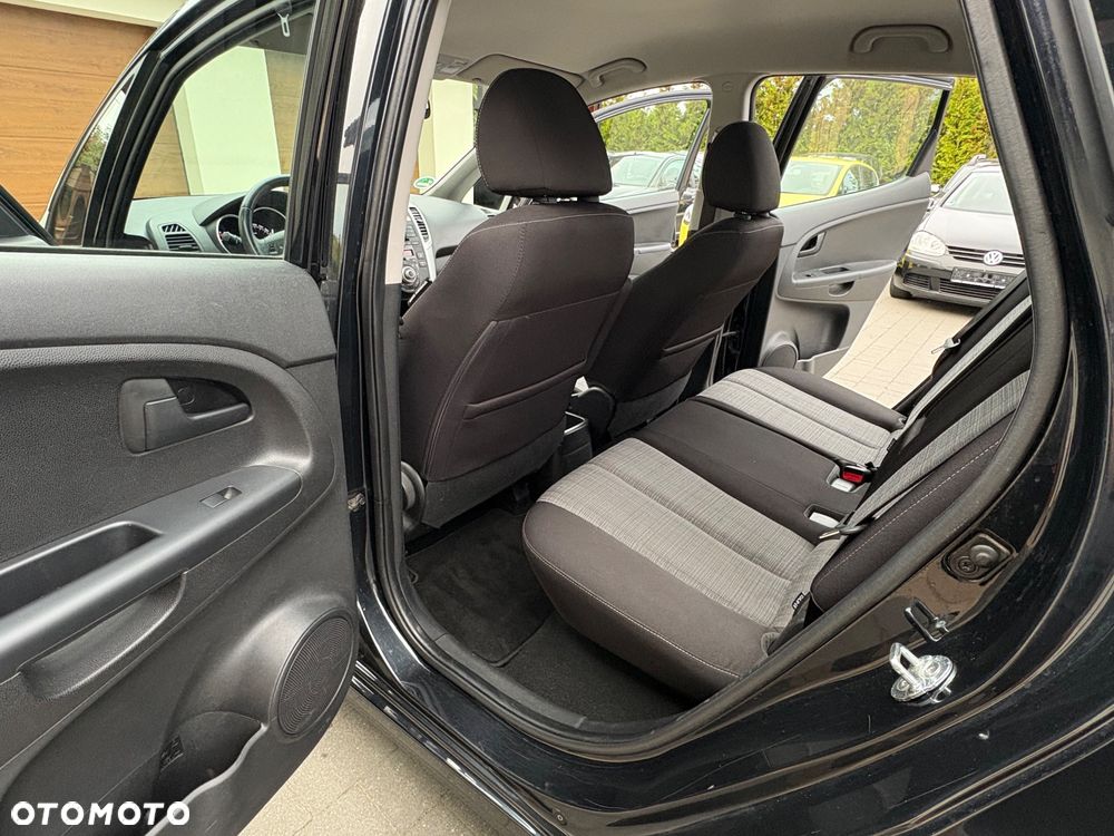 Kia Venga - 18