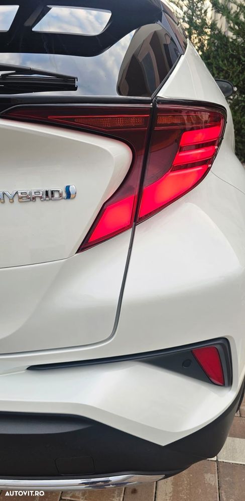 Toyota C-HR 2.0 HSD 184 CP 4x2 CVT Classy Bi-Tone - 26