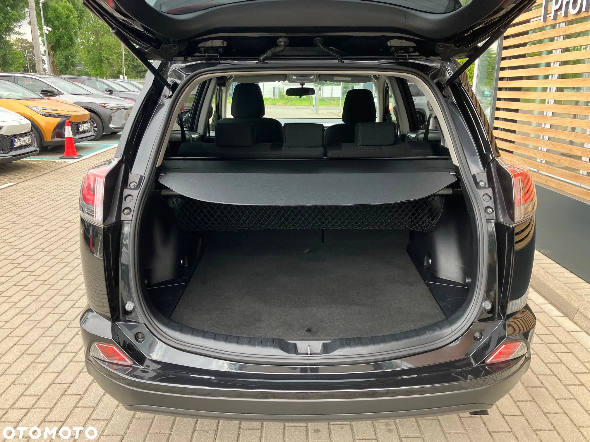 Toyota RAV4 2.0 Active 4x4 - 8