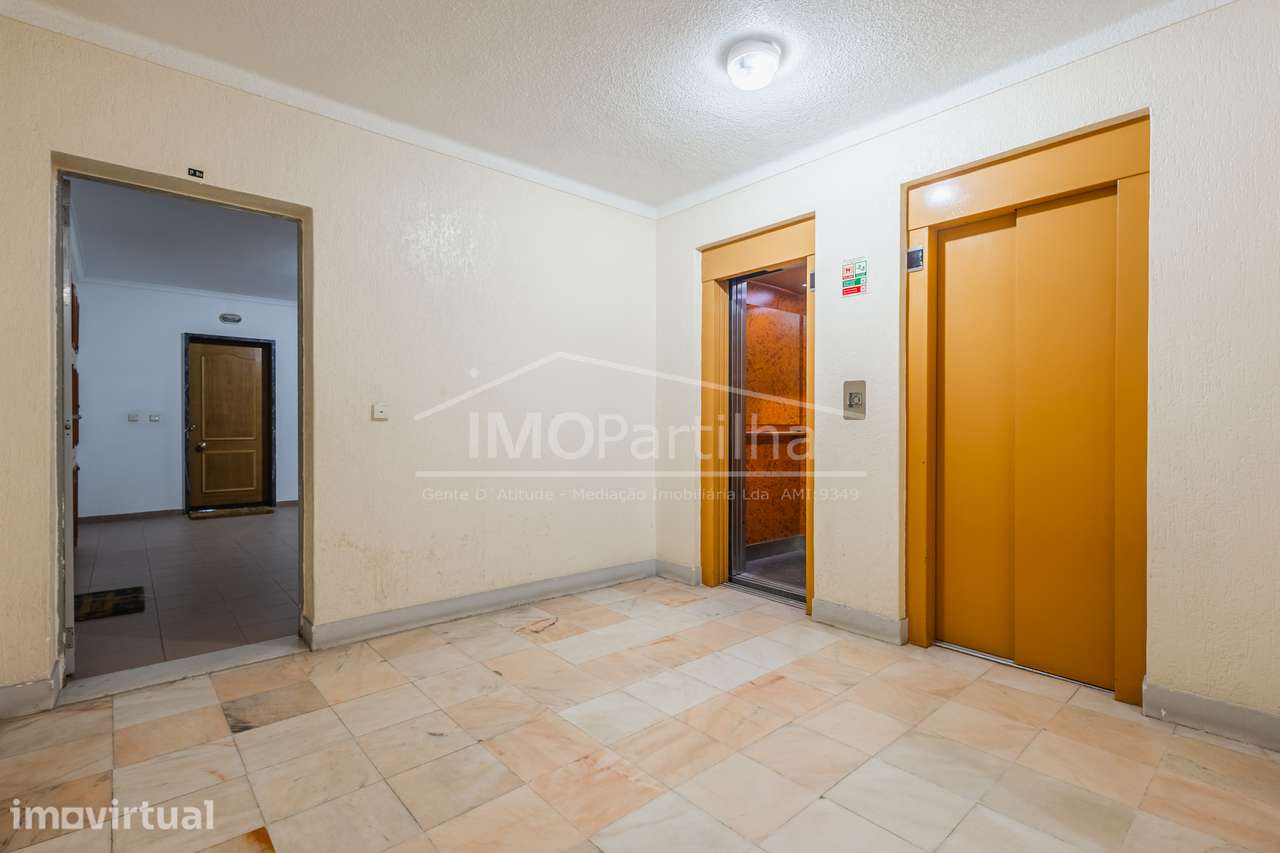 Apartamento T2
Malveira - Grande imagem: 4/52
