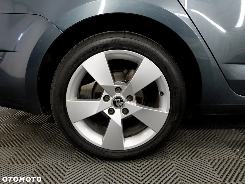 Skoda Octavia 2.0 TDI Elegance DSG - 27