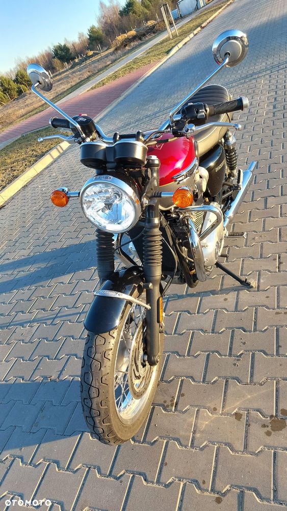Triumph Bonneville - 33