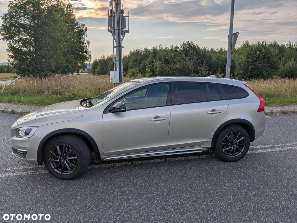 Volvo V60 Cross Country T5 Geartronic Momentum - 4