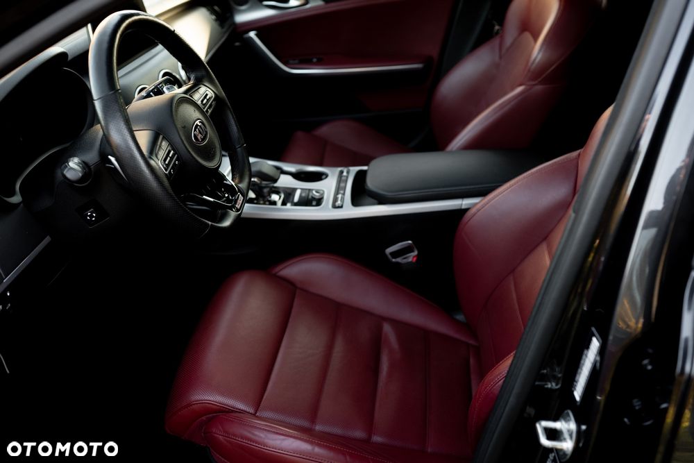 Kia Stinger 3.3 T-GDI V6 GT AWD - 27