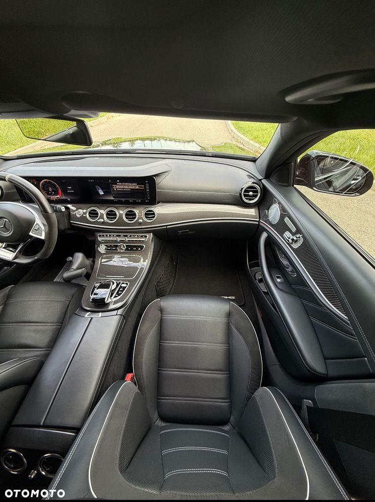 Mercedes-Benz Klasa E AMG 63 S 4-Matic+ - 12