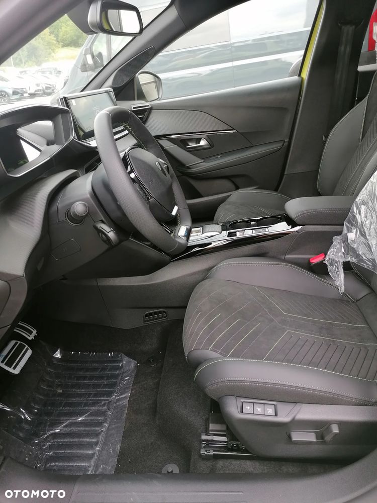 Peugeot 208 1.2 mHEV GT - 7