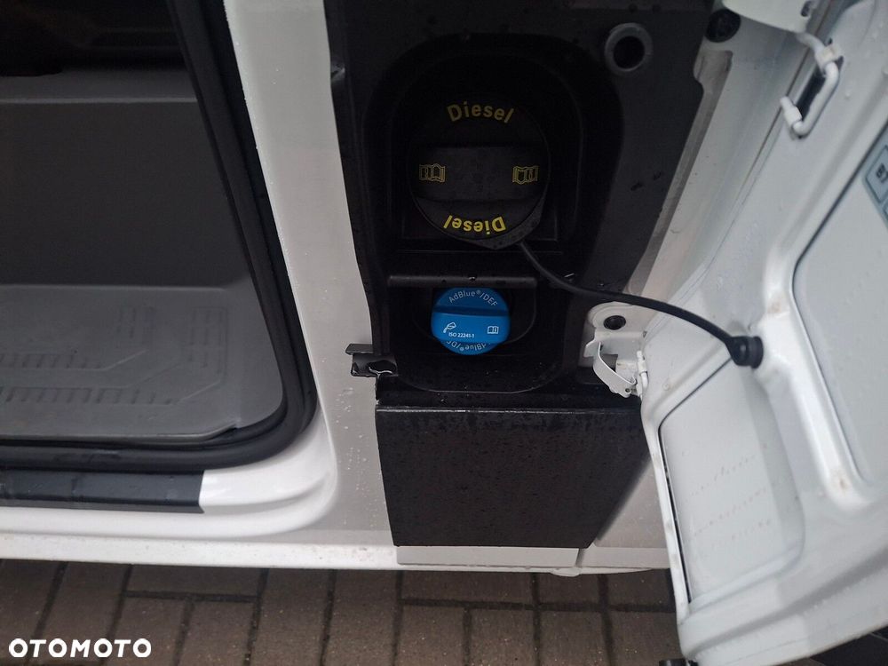 Volkswagen Crafter Skrzynia z plandeką - 31