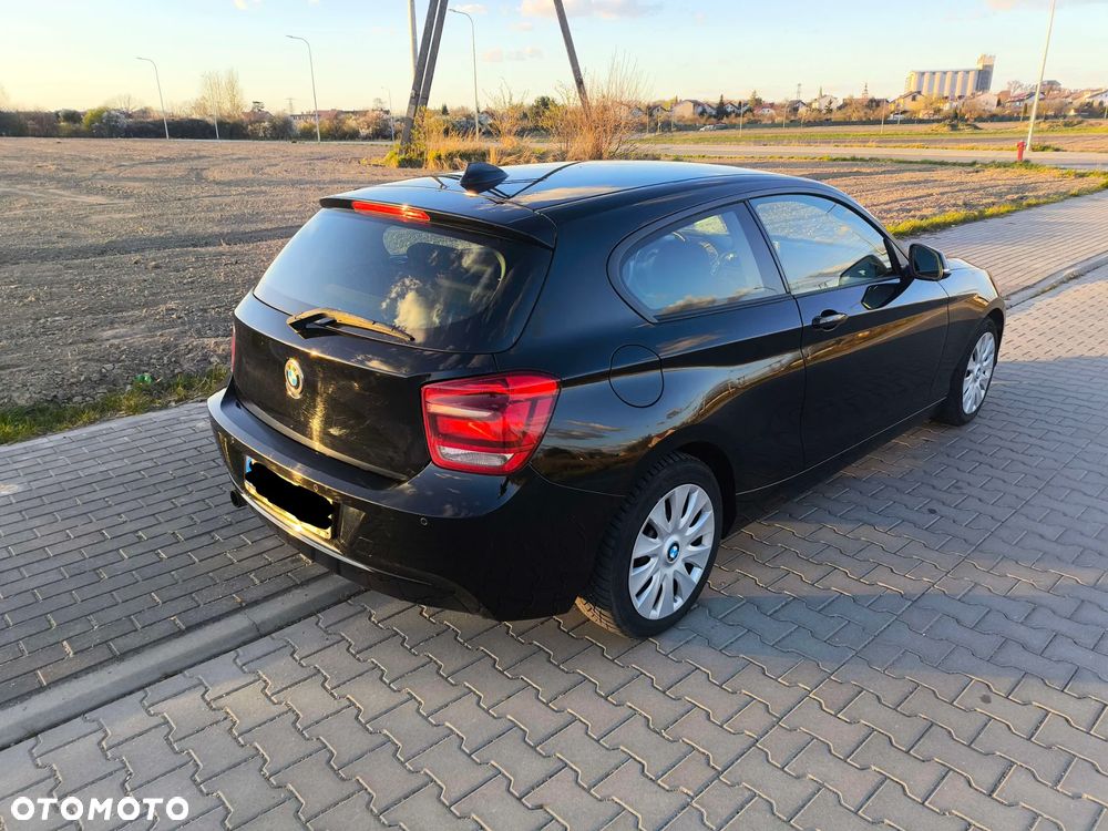 BMW Seria 1 114i - 8