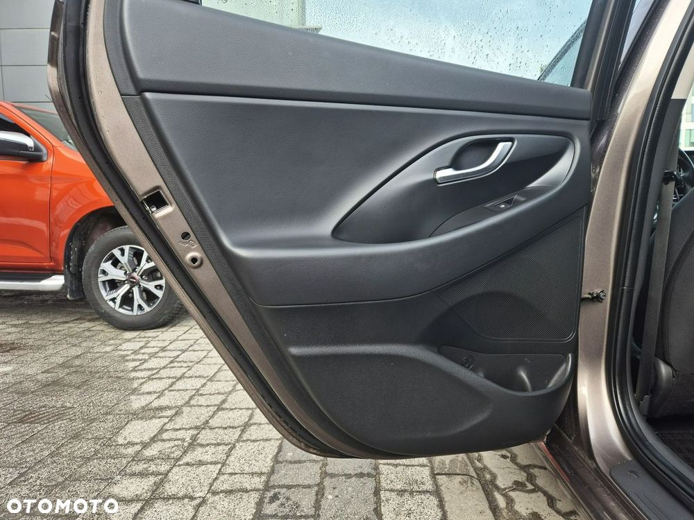 Hyundai i30 1.0 T-GDI Smart - 16