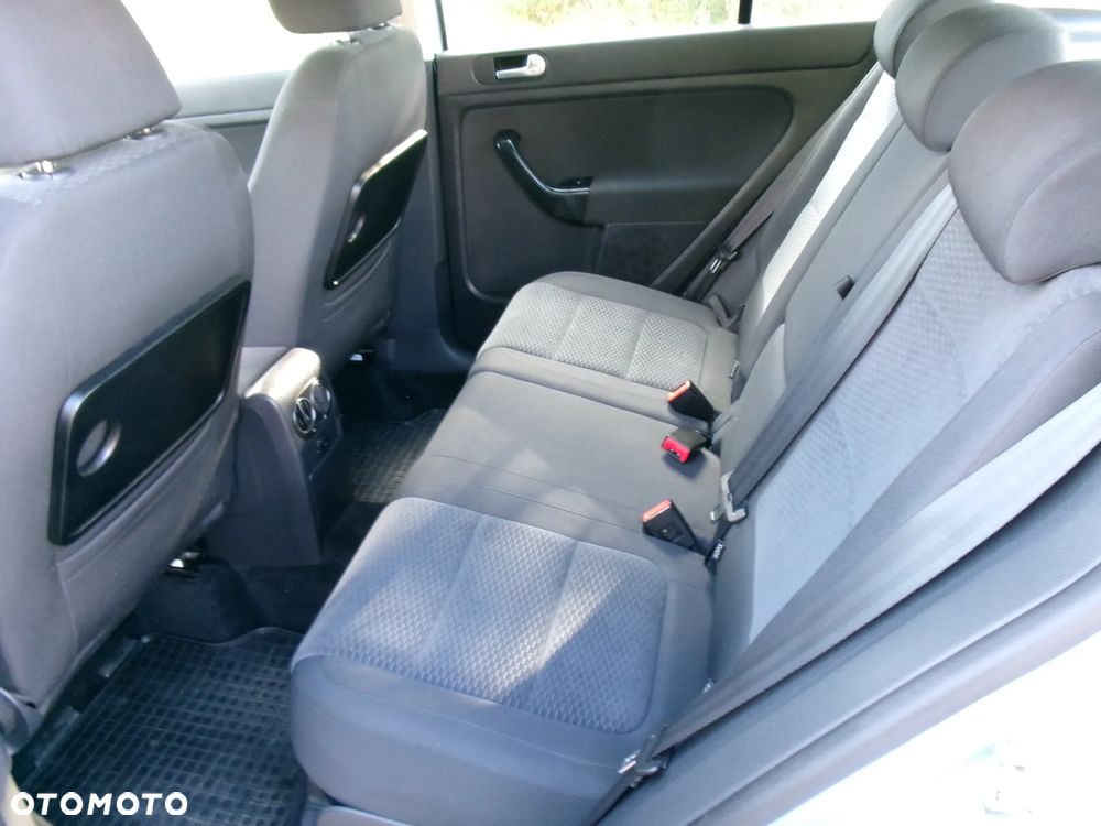 Volkswagen Golf Plus - 8